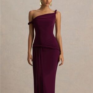 NWT Club London TULISA Burgundy Asymmetric-Neck Maxi Dress